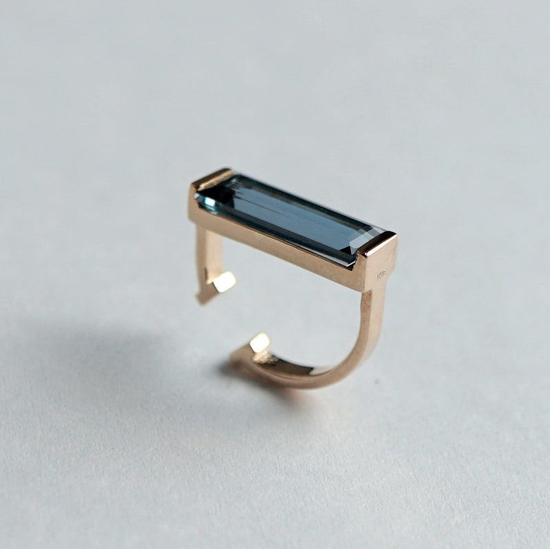 [Limited time only] Hatsuyume / Earcuff K10YG 1stone London Blue Topaz (c-0y-st-lobt)