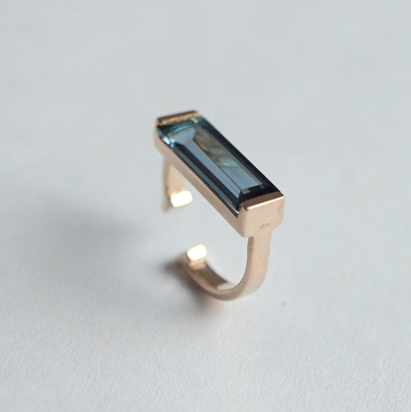 [Limited time only] Hatsuyume / Earcuff K10YG 1stone London Blue Topaz (c-0y-st-lobt)