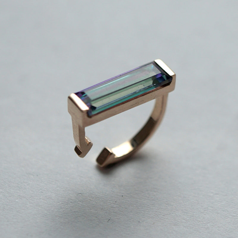 [Limited time only] Hatsuyume / earcuff K10YG 1stone MysticTopaz(c-0y-st-mysb)