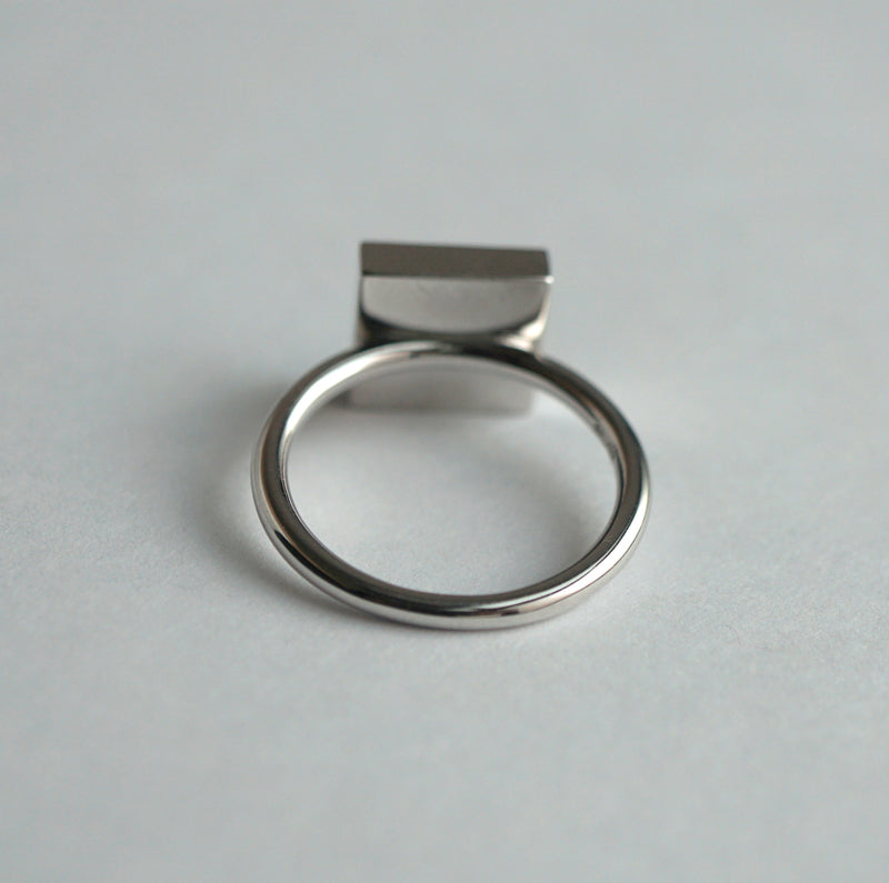 [Limited time only] hatsuyume / [custom-order 】ring SV square white mother-of-mouth shell (r-sv-squ-ws-r)