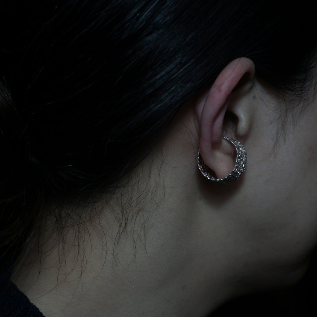emme / antique lace ear cuff (SIL2120)