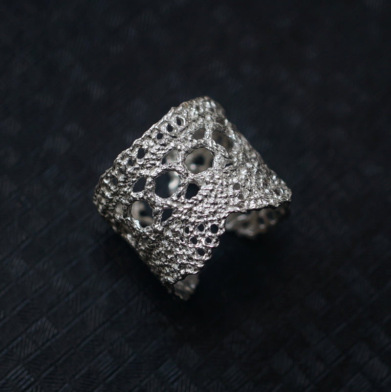 emme / antique lace ear cuff (SIL2120)