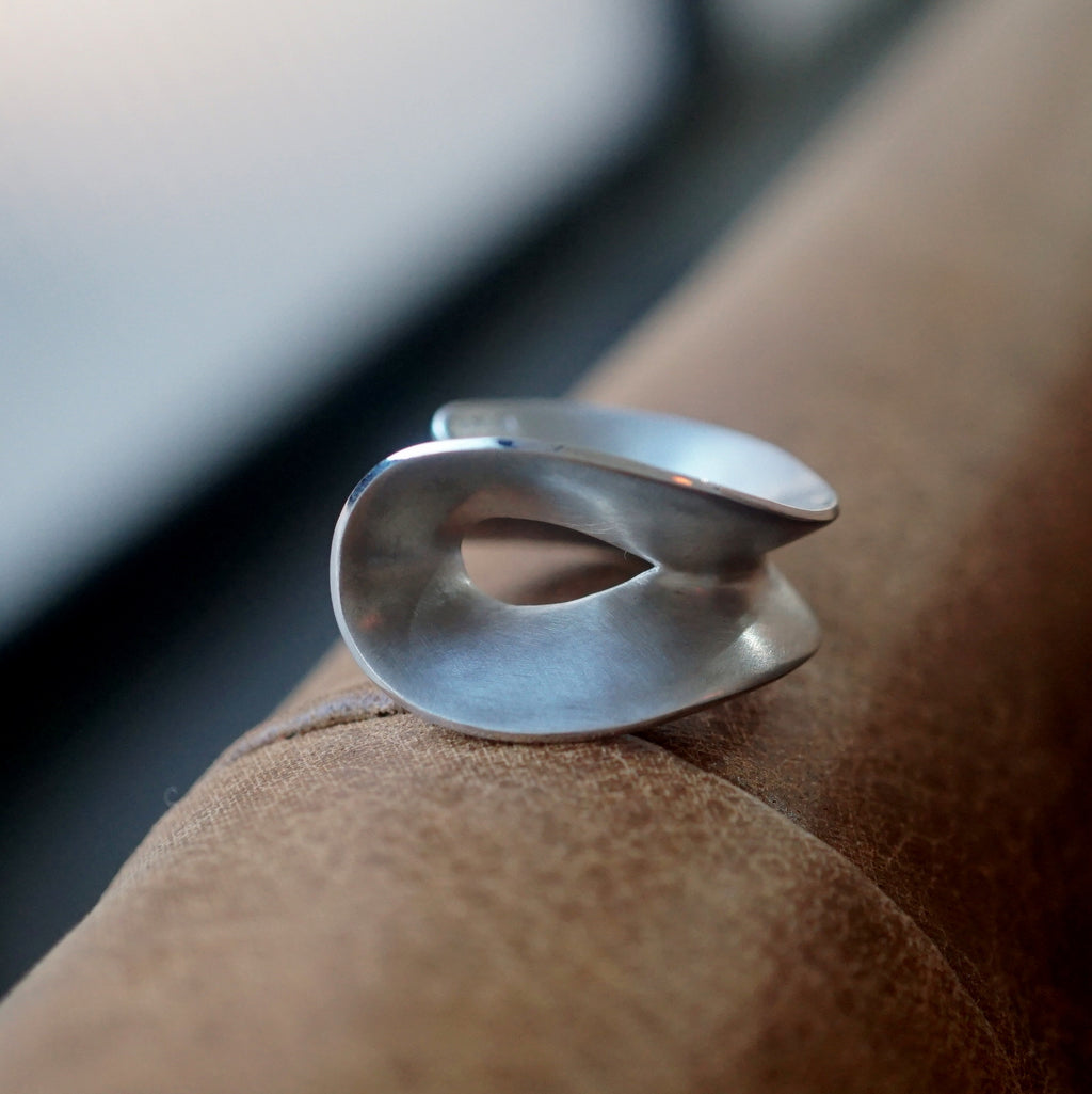 revie objects /〈FLOW〉coil ring (FL1-01/02)